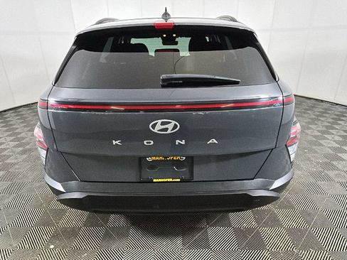 Used 2024 Hyundai Kona SEL FWD image 4