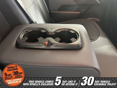 Certified 2022 Chevrolet Colorado Z71 w/ Z71 Midnight Edition image 19