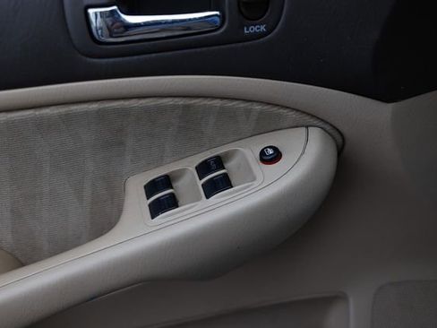 Used 2004 Honda Civic LX image 45