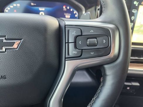 Used 2025 Chevrolet Silverado 1500 LT Trail Boss w/ Convenience Package II AWD/4WD image 31