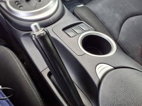 Used 2011 Nissan 370Z Coupe RWD image 11
