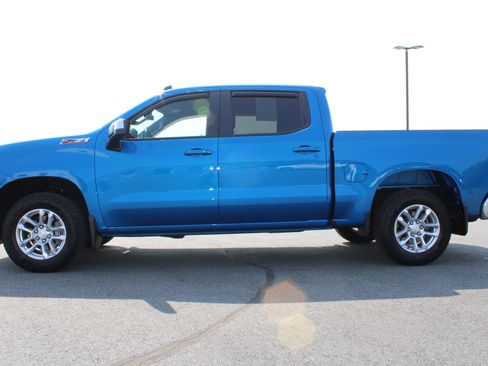 Used 2023 Chevrolet Silverado 1500 LT w/ Z71 Off-Road Package AWD/4WD image 13