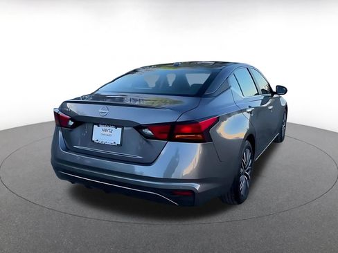 Used 2025 Nissan Altima 2.5 SV image 15