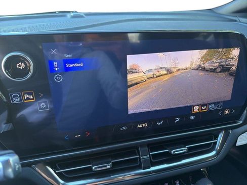New 2026 Chevrolet Equinox EV LT FWD image 12