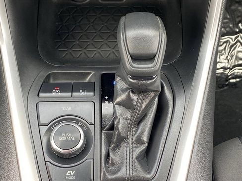 Certified 2023 Toyota RAV4 XLE w/ Convenience Package image 32