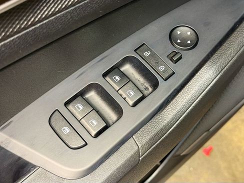 Used 2023 Kia Sportage LX image 18