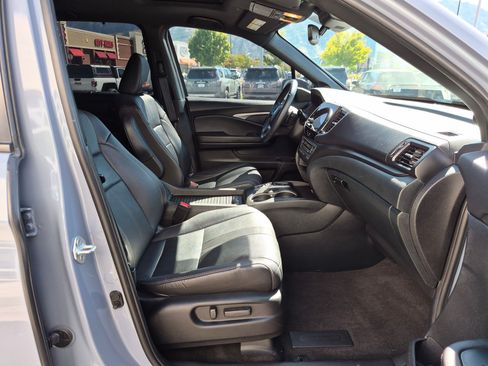 Used 2023 Honda Passport TrailSport image 35