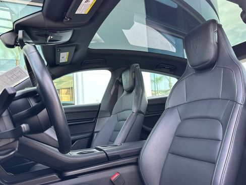 Used 2024 Porsche Taycan image 5