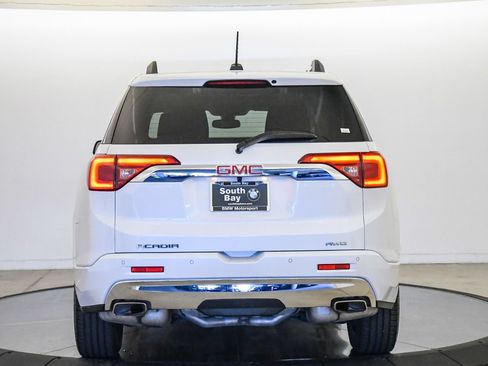 Used 2018 GMC Acadia Denali w/ Technology Package AWD/4WD image 3