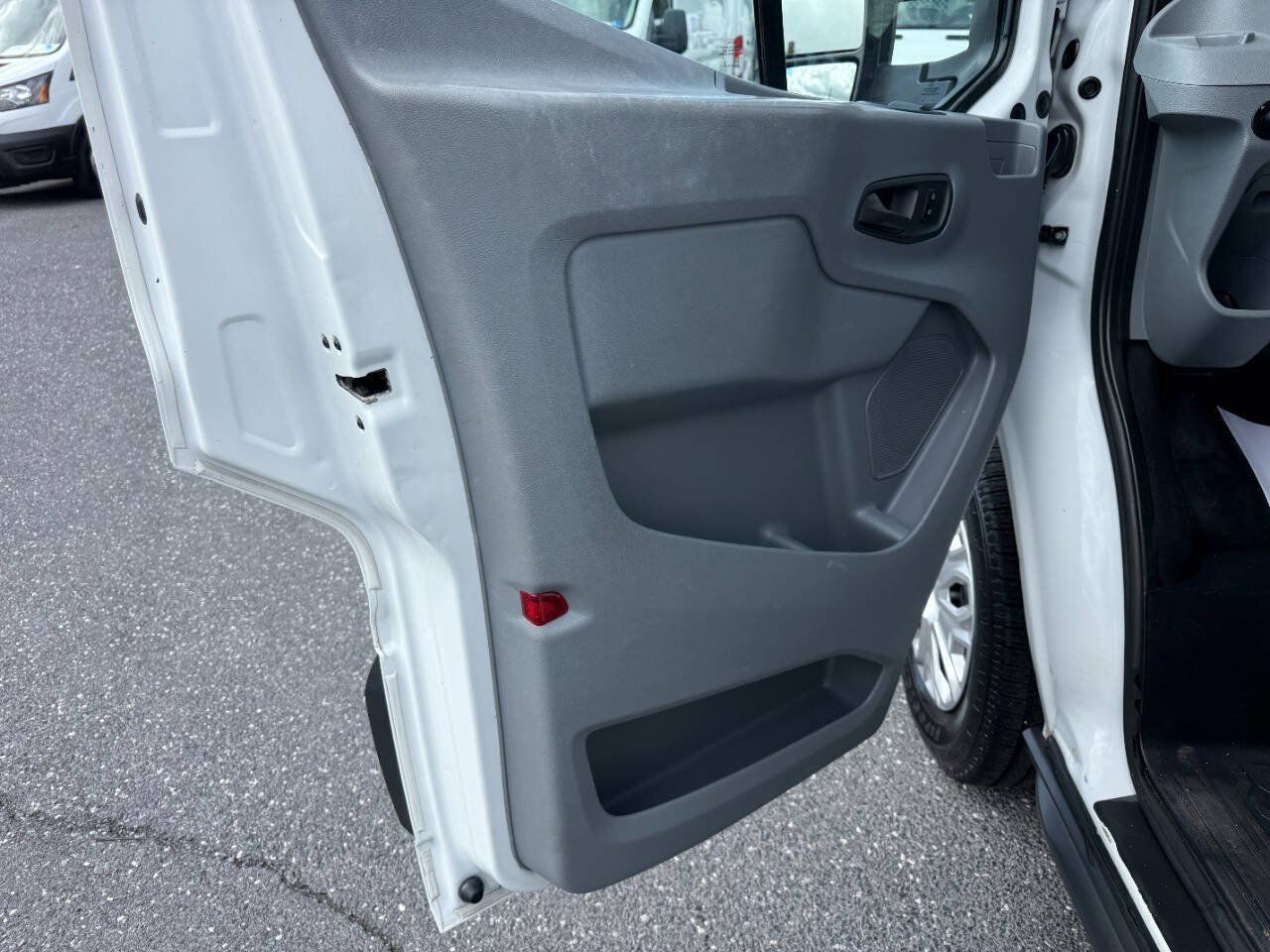 Used 2015 Ford Transit 250 138 w/ Interior Upgrade Package RWD image 11