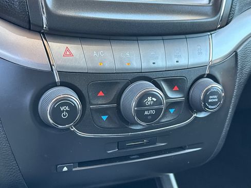 Used 2020 Dodge Journey Crossroad FWD image 31