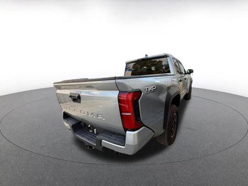Used 2024 Toyota Tacoma TRD Off-Road image 8