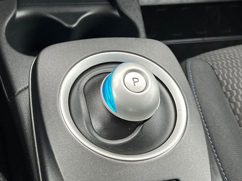 Used 2015 Nissan Leaf S w/ Charge Package image 21