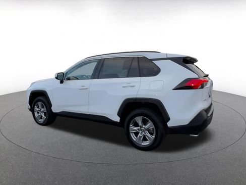 Used 2025 Toyota RAV4 XLE image 10