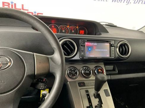 Used 2014 Scion xB image 23
