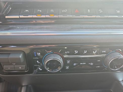 New 2026 Chevrolet Silverado 1500 LTZ w/ LTZ Premium Package AWD/4WD image 22