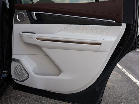 New 2026 Buick Enclave Avenir AWD/4WD image 14