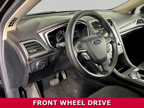 Used 2020 Ford Fusion SE FWD image 15