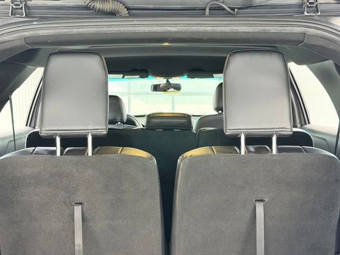 Used 2017 Ford Explorer XLT w/ Equipment Group 202A FWD image 30