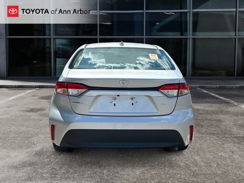 Used 2024 Toyota Corolla LE FWD image 4