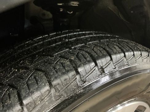 Used 2022 Subaru Outback Premium image 27