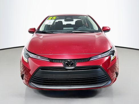Used 2025 Toyota Corolla LE FWD image 11