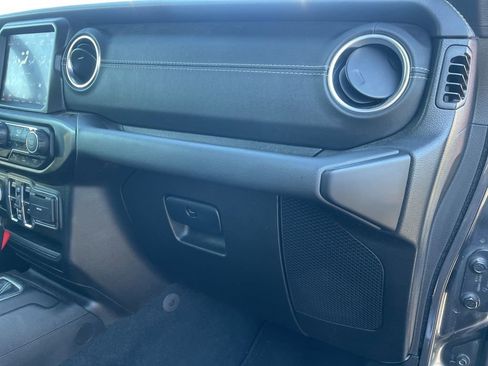 Used 2022 Jeep Wrangler Unlimited Sahara w/ Cold Weather Group image 41