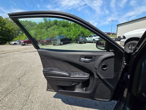 Used 2023 Dodge Charger SXT RWD image 19