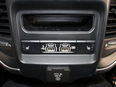Used 2019 RAM 2500 Laramie AWD/4WD image 21