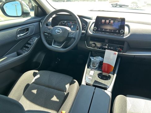 New 2026 Nissan Rogue SV FWD image 10