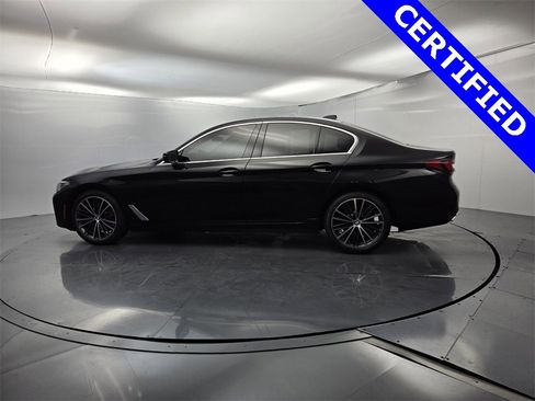 Certified 2022 BMW 530i w/ Convenience Package image 7