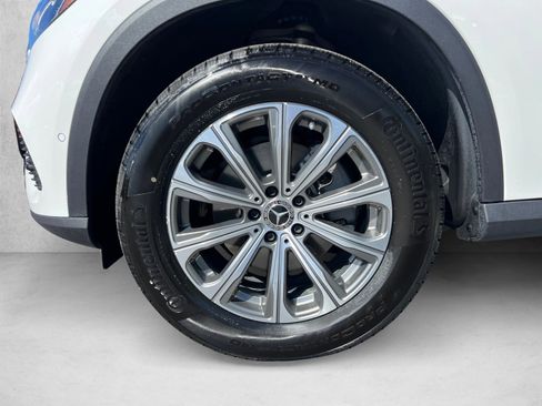 Certified 2026 Mercedes-Benz GLC 300 4MATIC image 9