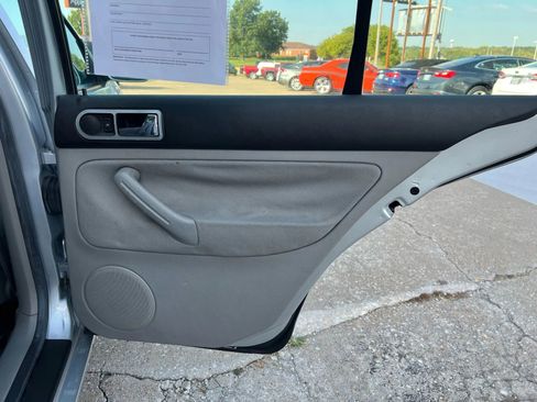 Used 2004 Volkswagen Jetta GLI image 16