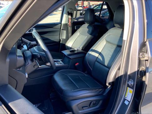 Certified 2021 Ford Explorer Limited w/ Equipment Group 301A image 7