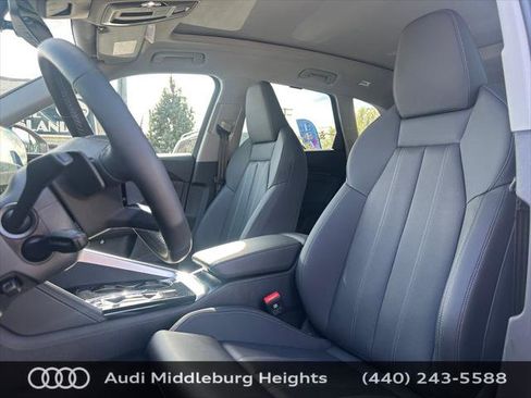 Certified 2025 Audi Q5 Premium AWD/4WD image 13