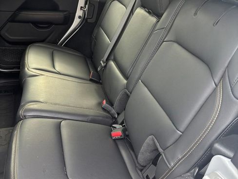Used 2024 Jeep Wrangler Unlimited Sahara AWD/4WD image 31