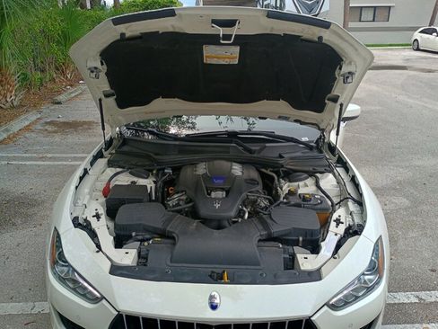 Used 2019 Maserati Ghibli S Q4 AWD/4WD image 34