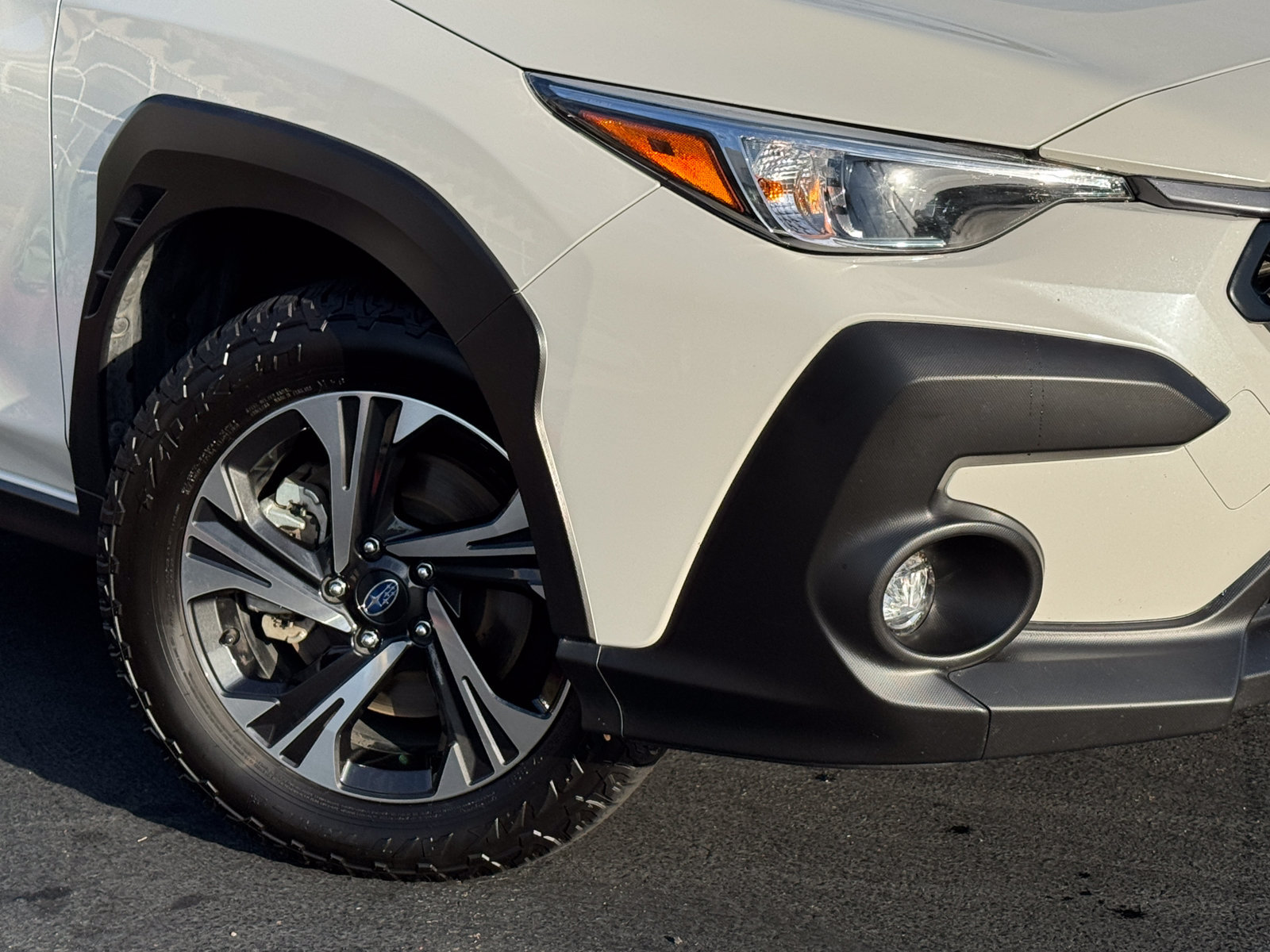 Used 2024 Subaru Crosstrek 2.0i Premium w/ Crosstrek Mirror Package AWD/4WD image 2