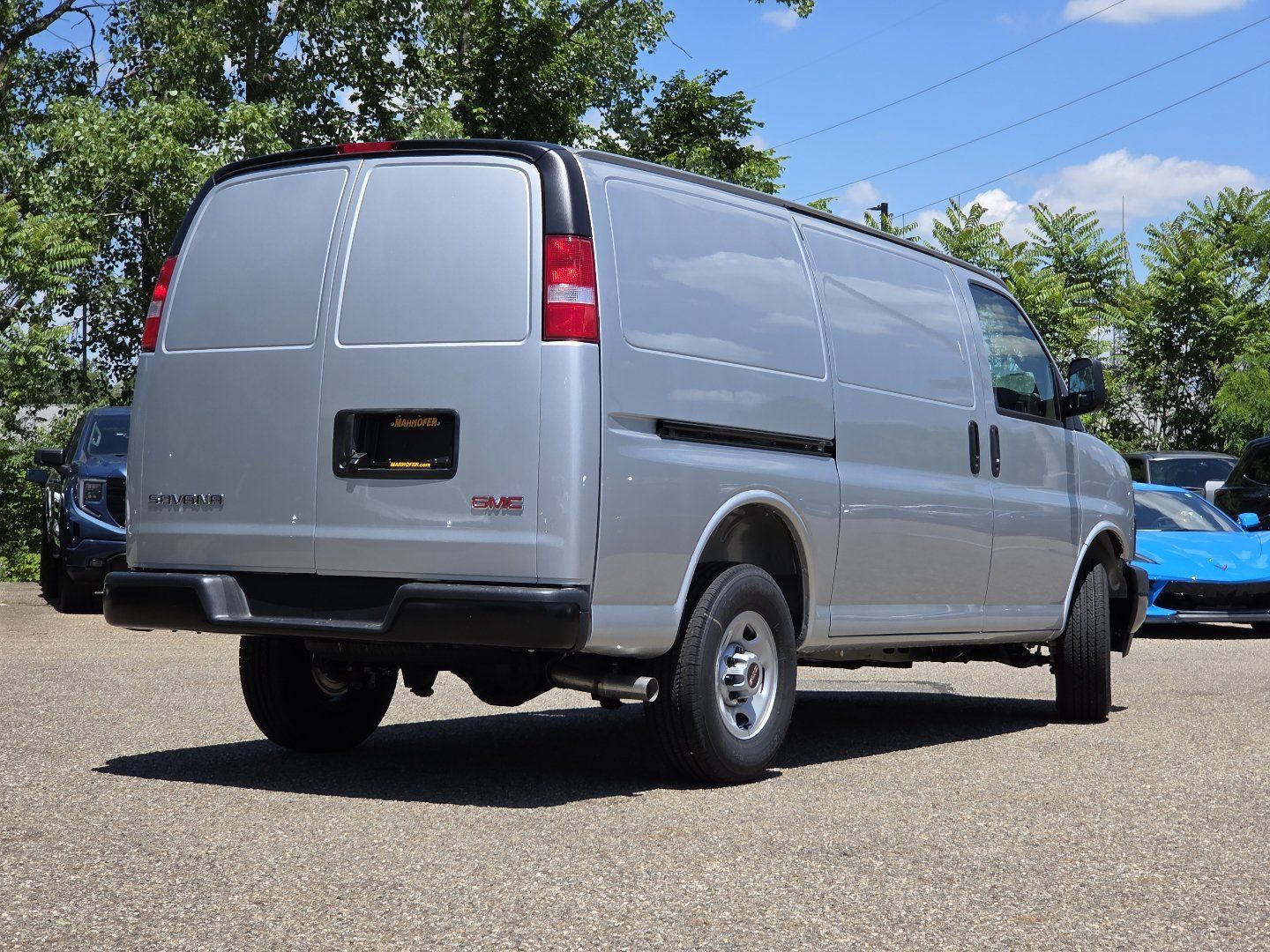 New 2026 GMC Savana 2500 w/ Driver Convenience Package RWD image 12