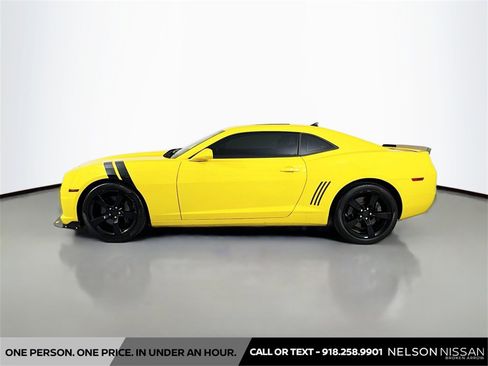 Used 2010 Chevrolet Camaro SS w/ RS Package image 8