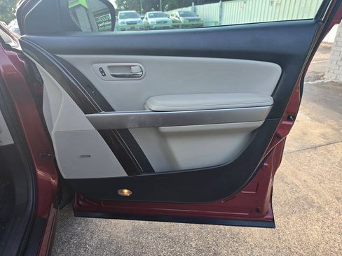 Used 2011 MAZDA CX-9 Grand Touring w/ Moonroof & Bose Audio Pkg FWD image 19