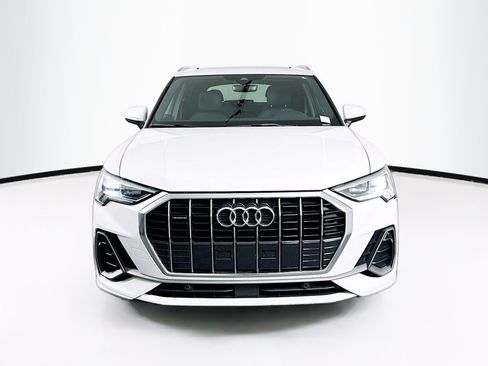 Used 2025 Audi Q3 2.0T Premium image 2