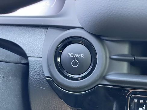 Used 2026 Toyota Crown XLE image 18