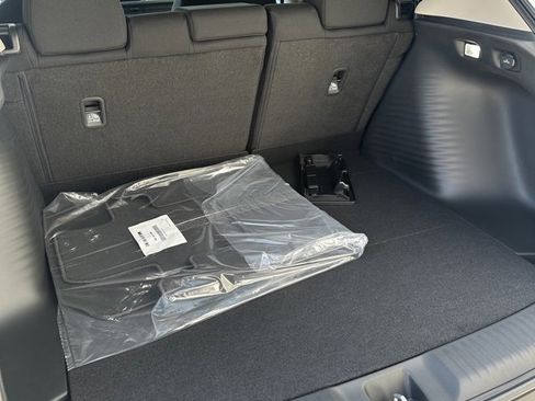 New 2026 Honda HR-V LX image 13