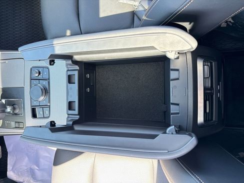 Certified 2026 MAZDA CX-70 3.3 Turbo w/ Premium Package AWD/4WD image 29