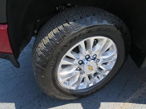 Used 2023 Chevrolet Silverado 2500 High Country w/ Technology Package AWD/4WD image 26