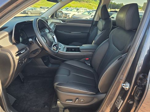 Used 2025 Hyundai Palisade SEL FWD image 12