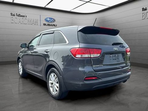 Used 2017 Kia Sorento FWD image 7