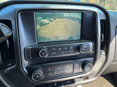 Used 2018 Chevrolet Silverado 1500 LT image 18