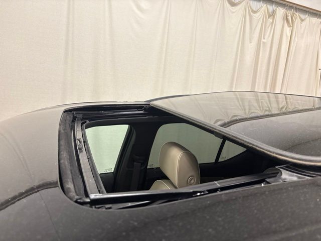 Used 2022 Chevrolet Traverse Premier AWD/4WD image 4
